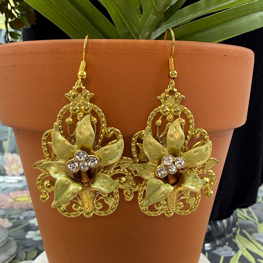 👑Adorned Crown Jewelry assemblage Lilies on filigree dangle earrings